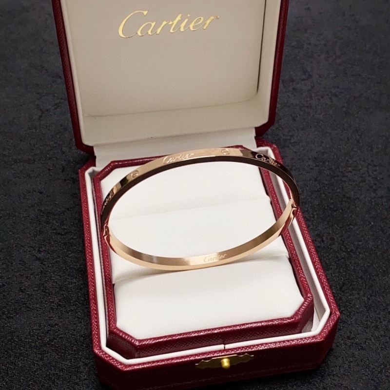 Ca*t1er bracelets